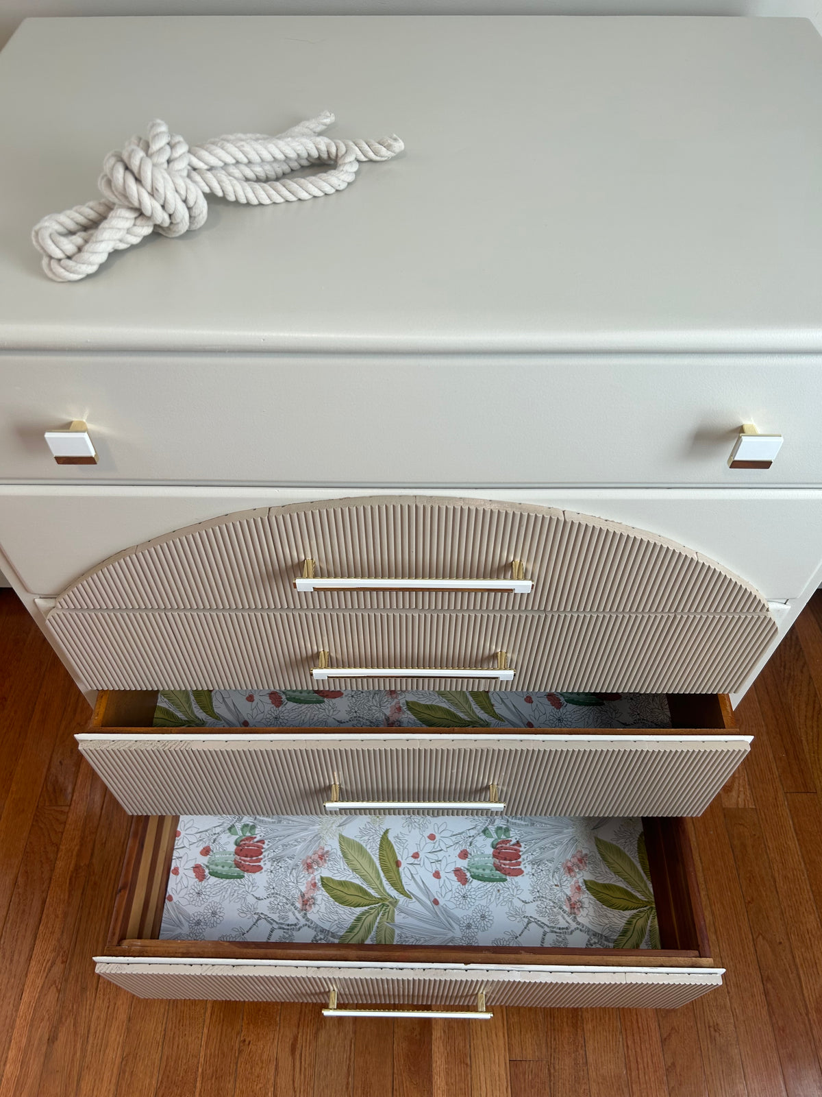 Aged Beige Bedroom Chest 5 Drawer Dresser, Updated Hardware and Fun Appealing liner