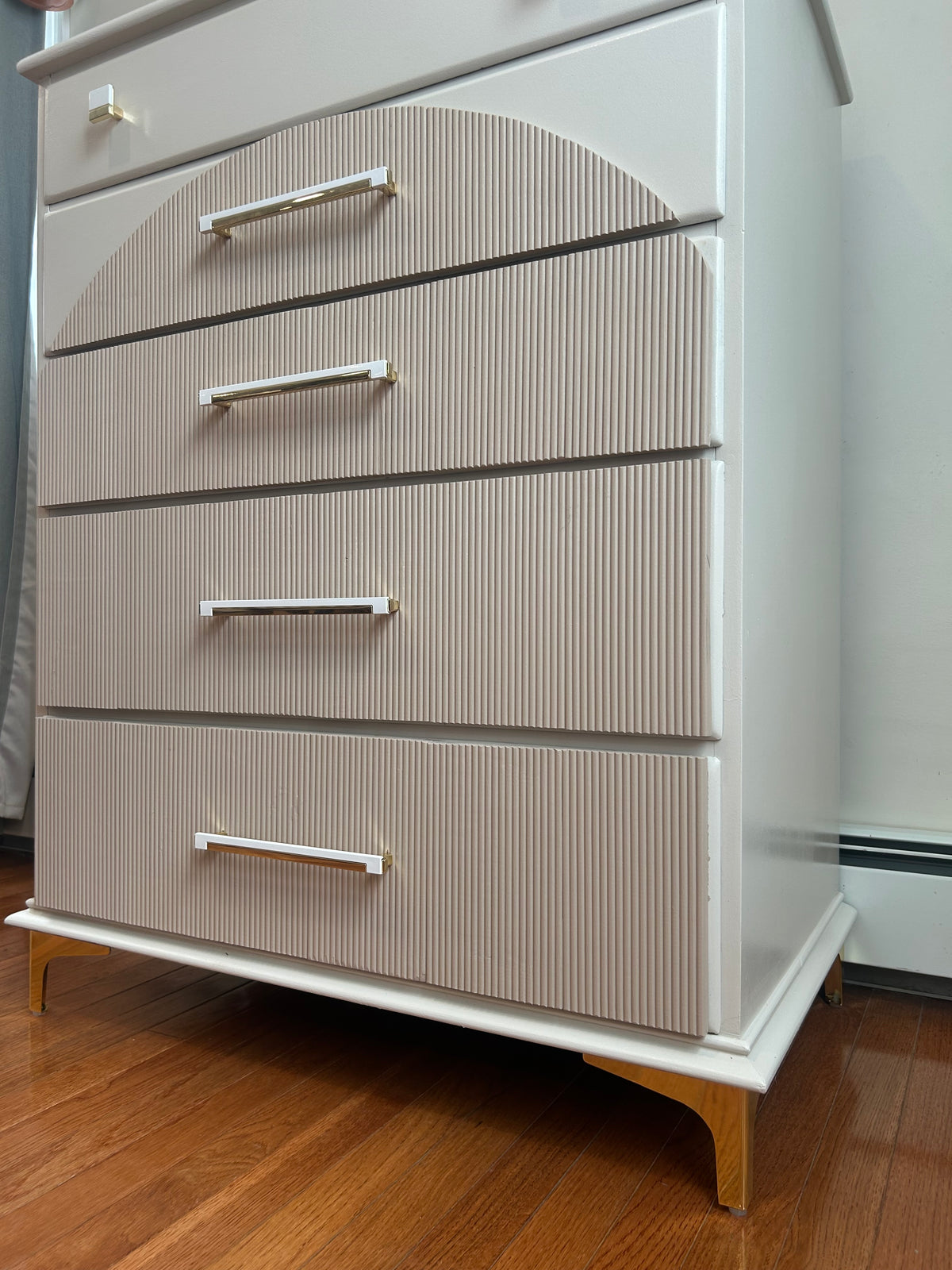 Aged Beige Bedroom Chest 5 Drawer Dresser, Updated Hardware and Fun Appealing liner