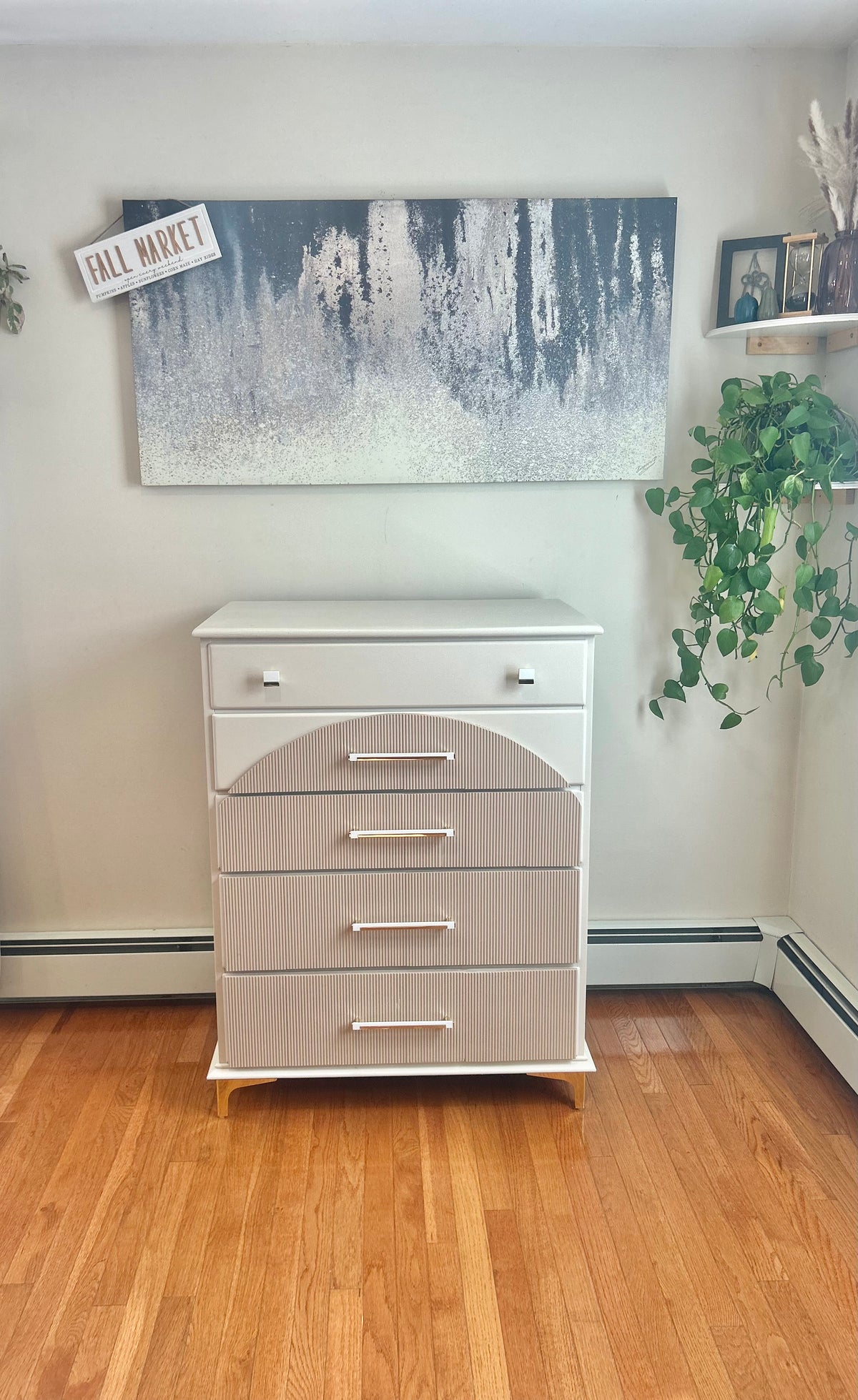 Aged Beige Bedroom Chest 5 Drawer Dresser, Updated Hardware and Fun Appealing liner